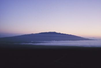Mauna Loa Hawaii -- clear day